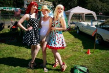 Pinup ladies, me in the middle.